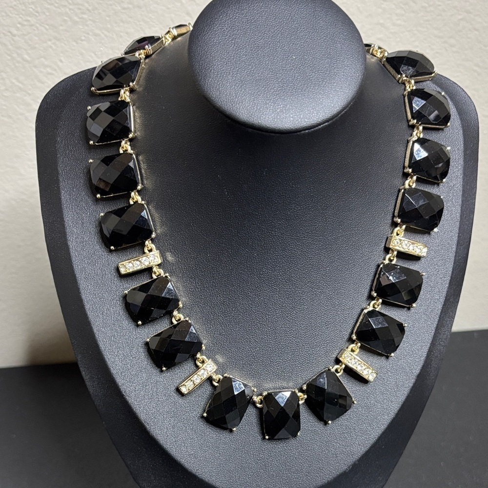 ANNE KLEIN Black & Rhinestone Runway Necklace Elegant Gold Tone